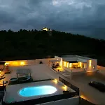 Veronica With Cinema Projector By The Heated Pool And Jacuzzi