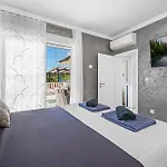 Villa Veronica With Cinema Projector By The Heated Pool And Jacuzzi Sibenik