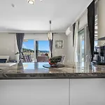 Villa Veronica With Cinema Projector By The Heated Pool And Jacuzzi Sibenik