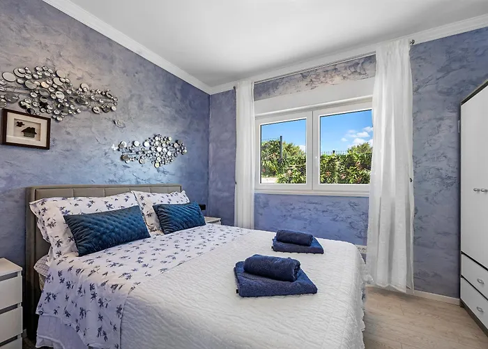 Veronica With Cinema Projector By The Heated Pool And Jacuzzi