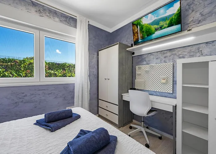 Veronica With Cinema Projector By The Heated Pool And Jacuzzi Villa *