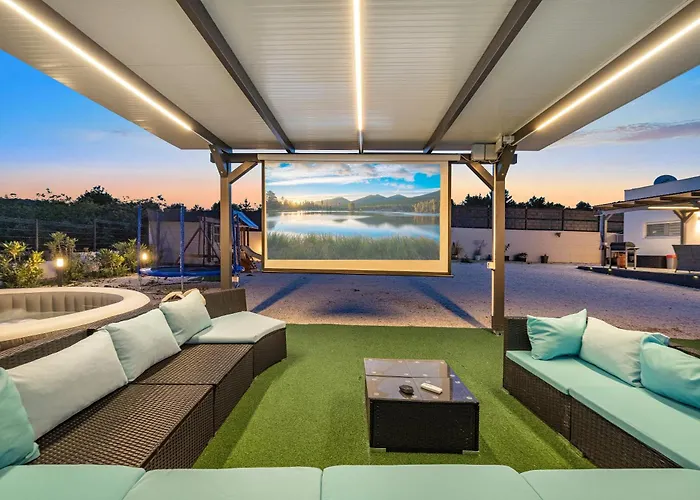 Veronica With Cinema Projector By The Heated Pool And Jacuzzi Villa Šibenik