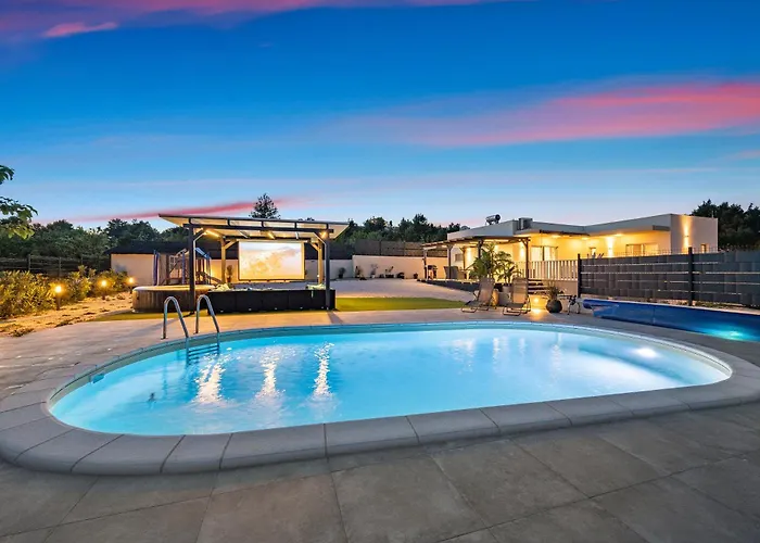 Veronica With Cinema Projector By The Heated Pool And Jacuzzi Villa Šibenik